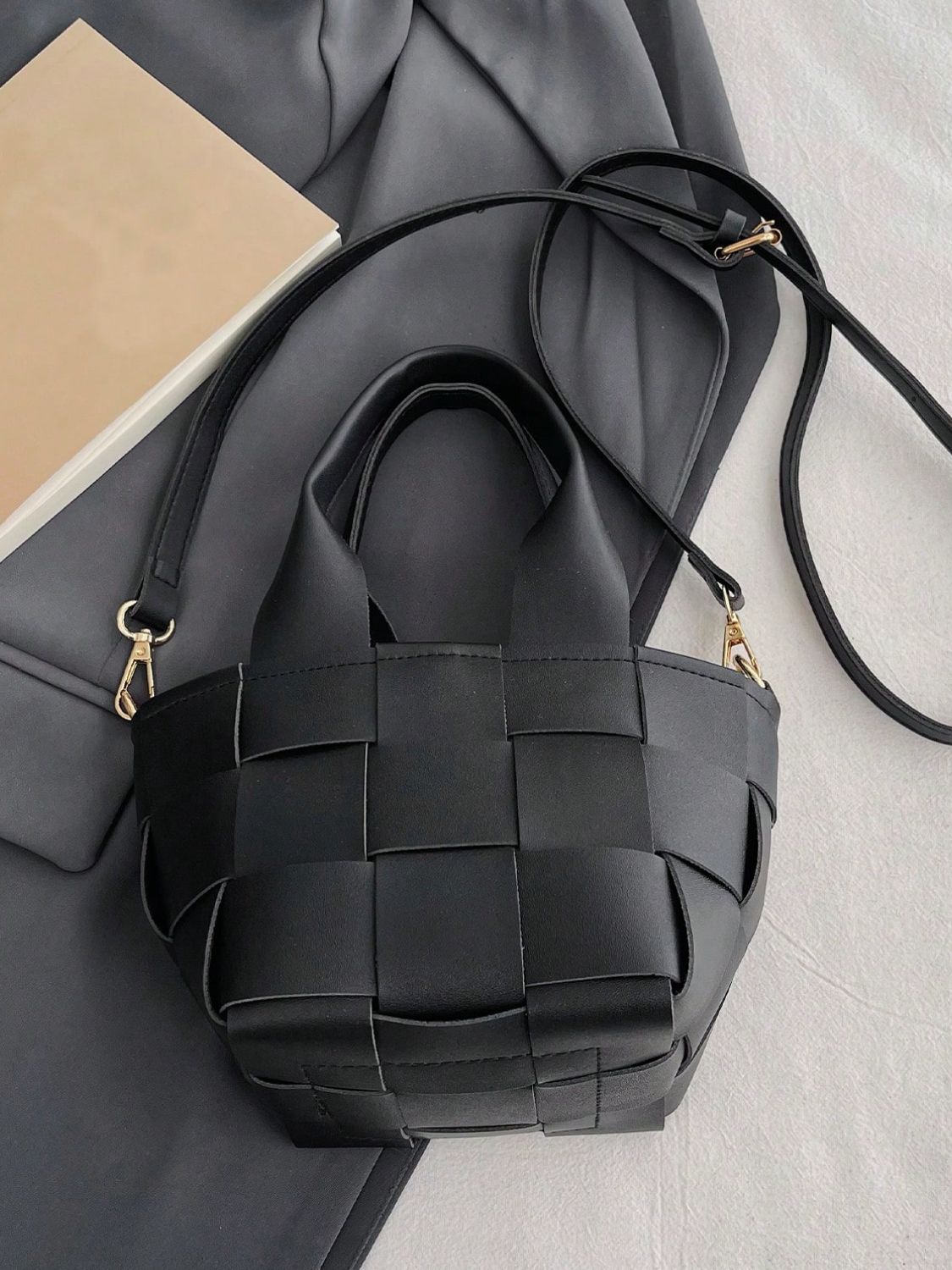 PU Leather Braided Bucket Bag - Ormond Beach BoutiqueTrendsiOrmond Beach Boutiquee035a5c7 - ef41 - 4832 - 9c3b - fd2f4ee3c2e7 - Max100700904401223100700904401223BlackOne Size