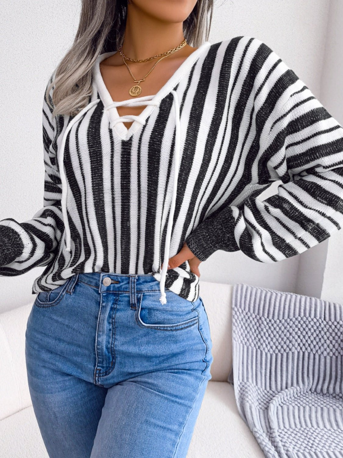 Striped Lace - Up Long Sleeve Sweater - Ormond Beach BoutiqueTrendsiOrmond Beach Boutiquedac1c82f - 2ce2 - 4652 - a01f - 51f2812a63bd - Max100100301465935100100301465935BlackS