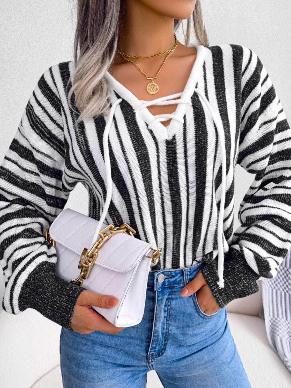 Striped Lace - Up Long Sleeve Sweater - Ormond Beach BoutiqueTrendsiOrmond Beach Boutique98fb7d13 - c634 - 4f89 - 857a - f57e3cdca770 - Max100100301465935100100301465935BlackS